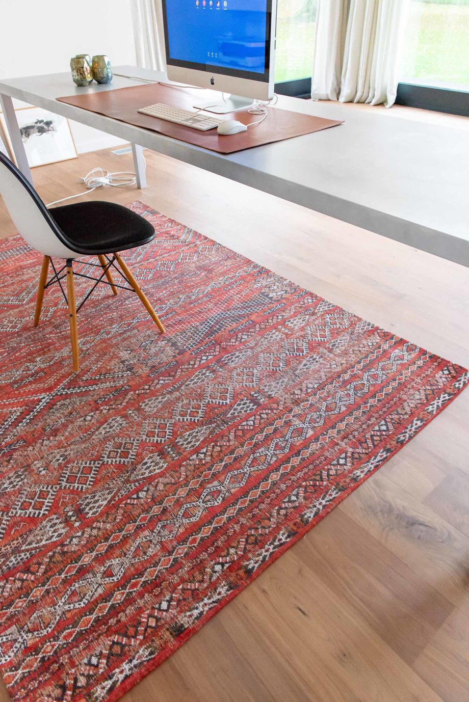 Louis De Poortere tapet LX 9115 Antiquarian Kilim Fez Red interior 2