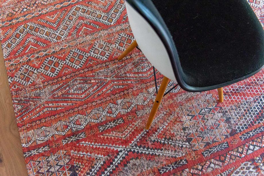 Louis De Poortere tapet LX 9115 Antiquarian Kilim Fez Red interior 4