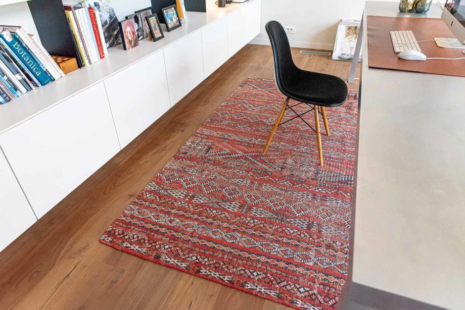Louis De Poortere tapet LX 9115 Antiquarian Kilim Fez Red interior 5