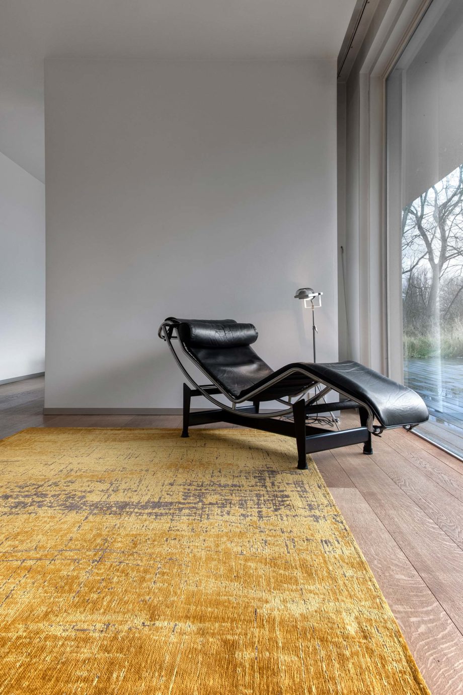 Louis De Poortere tapet LX 8550 Mad Men Griff Liberty Gold interior 1