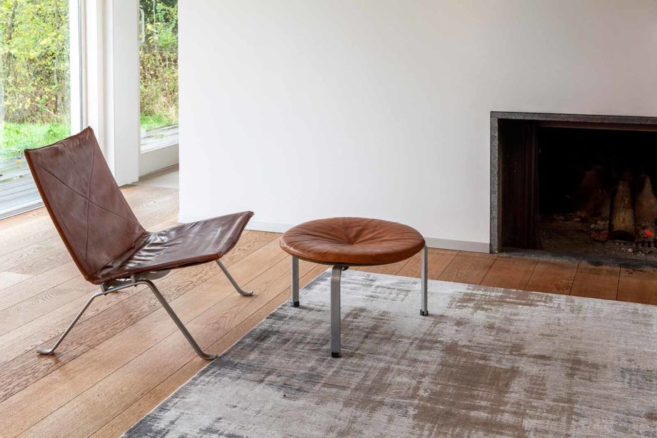 Louis De Poortere tapet LX 9195 Atlantic Venetian Dust Padua Beige interior 1