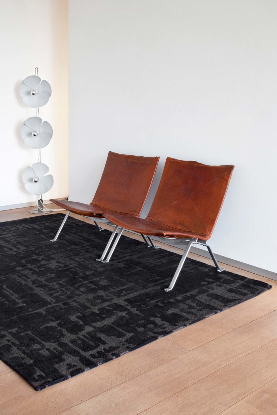 Louis De Poortere tapet LX 9200 Structures Baobab Black Water interior 2