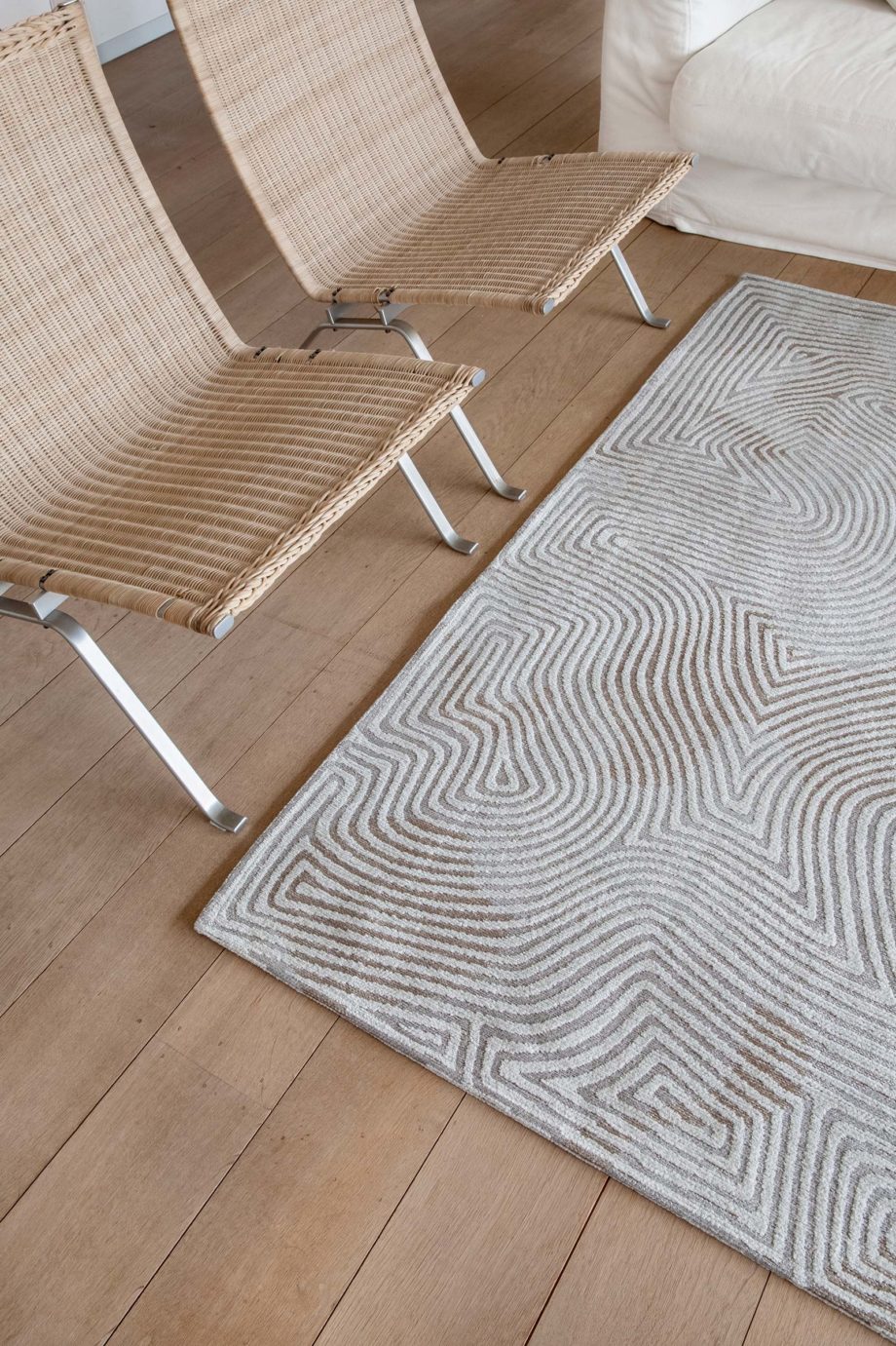 Louis De Poortere tapet LX 9228 Meditation Coral Oyster White interior 2