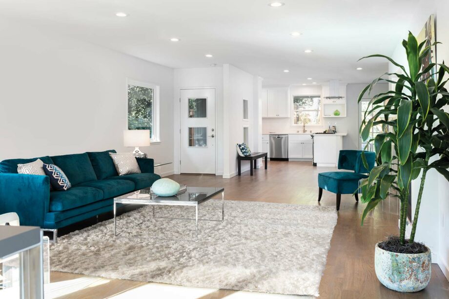 Acsento Pella White interior
