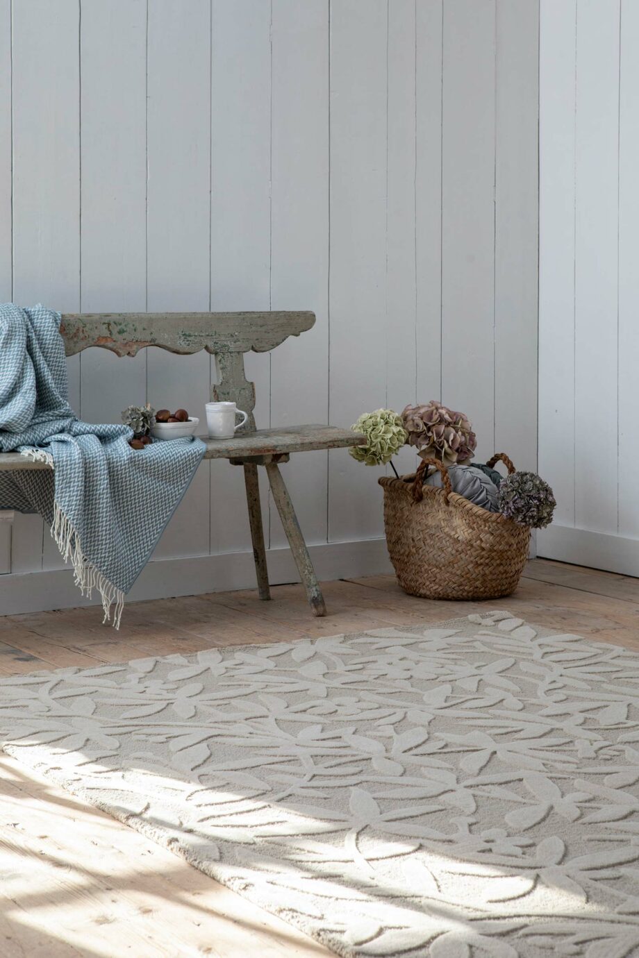 Laura Ashley Cleavers Natural 080901 interior A