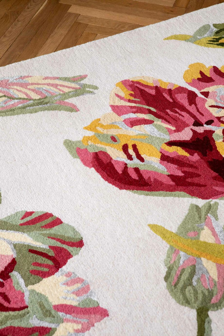 Laura Ashley Gosford Cranberry 081300 interior C