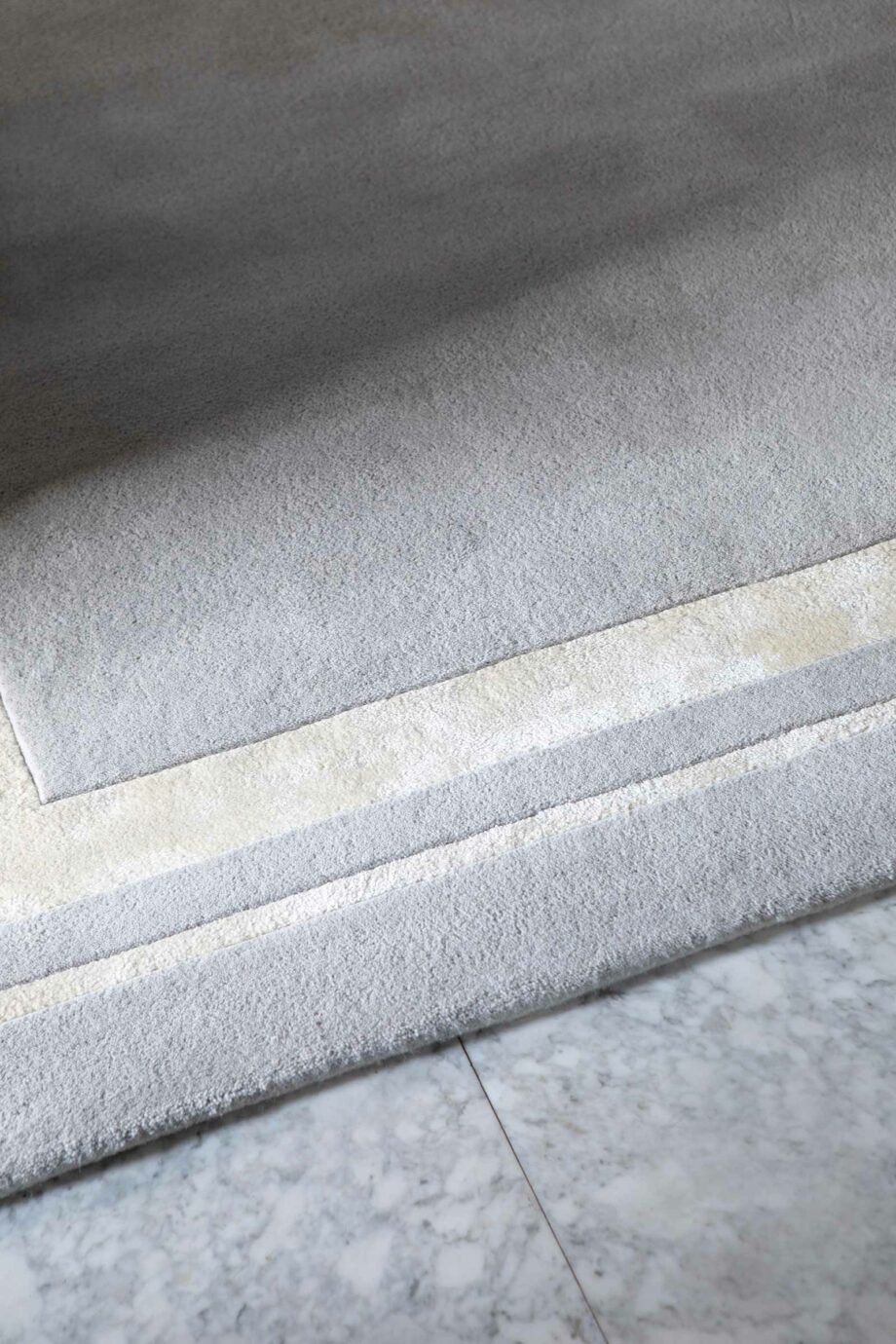 Laura Ashley Redbrook Silver 081804 interior B