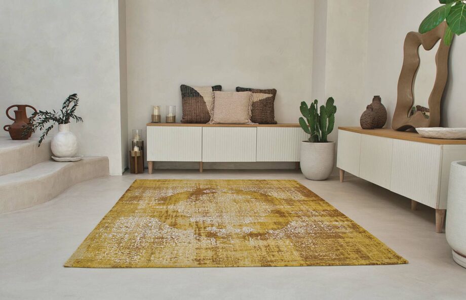 Louis De Poortere tapet Fading World Kirman 9377 Sunwax interior 1
