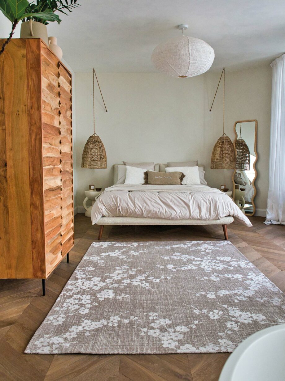 Louis De Poortere tapet Sakura 9373 Morning Mist interior 1