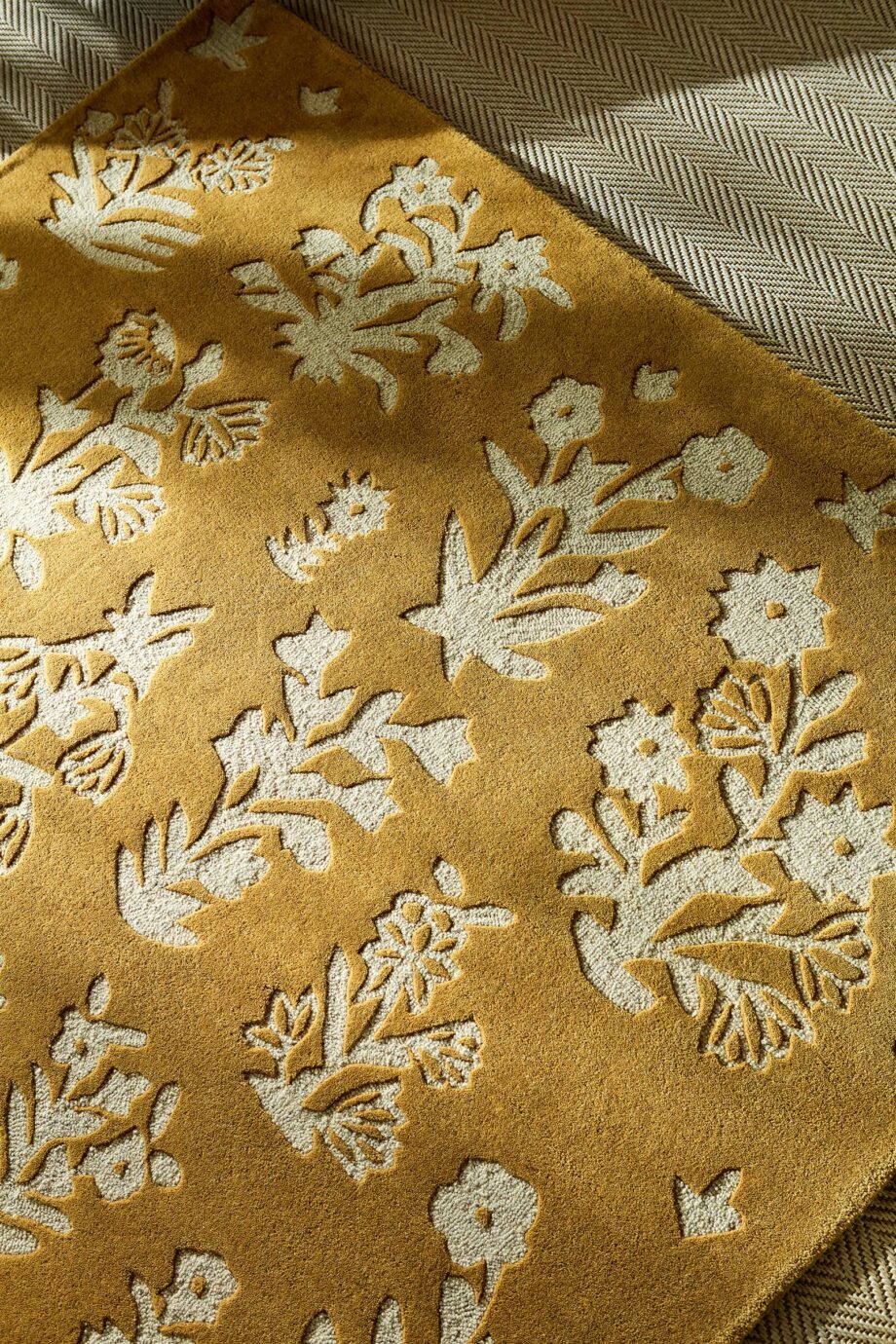 Sanderson Woodland Glade Gold 146806 interior 4