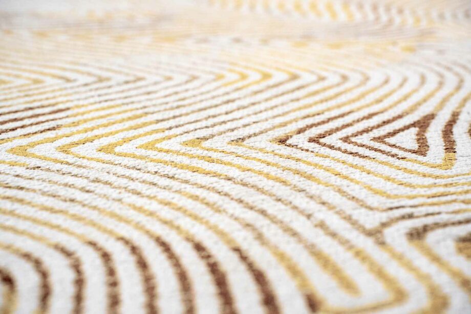 Louis De Poortere tapet Meditation Coral 9799 Yellowhippy zoom 2