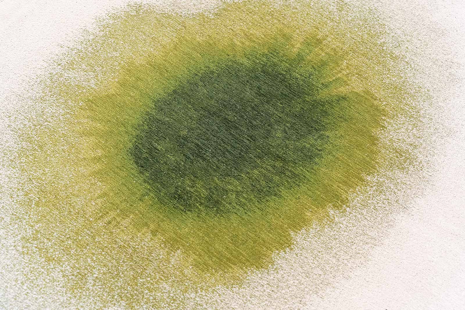 Louis De Poortere tapet Meditation 2105 Drop Green Pepper zoom 2